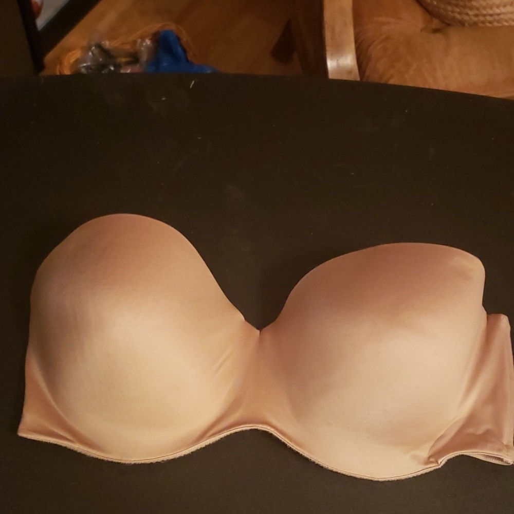 Strapless bra